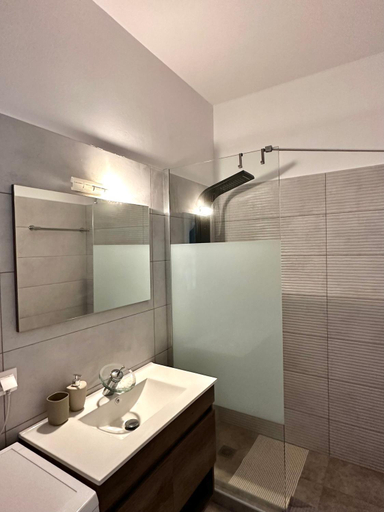 Others 5, Dafni City Apartment 1, Attica