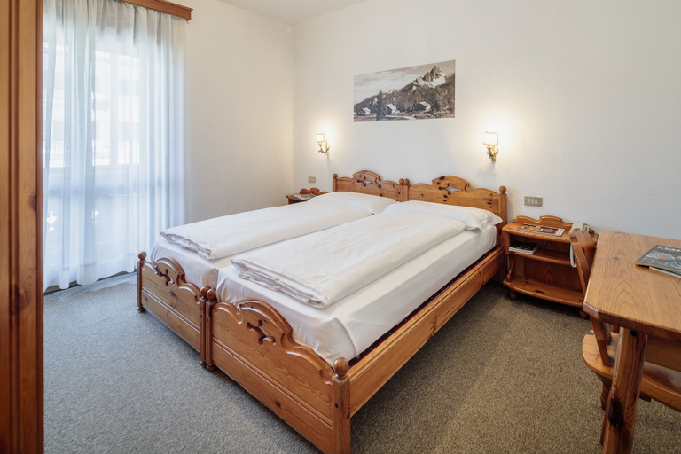 Bedroom 5, Hotel Al Larin, Belluno