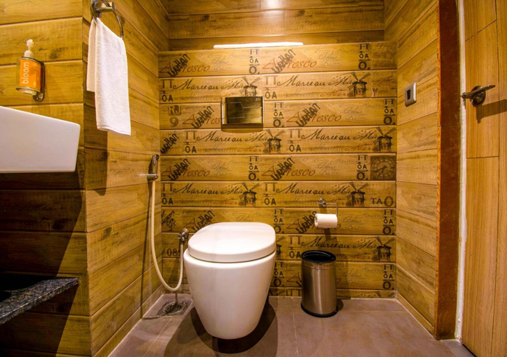 Bathroom 3, Bloom Hotel - Gachibowli, Hyderabad