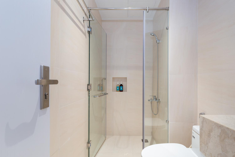 Bathroom 10