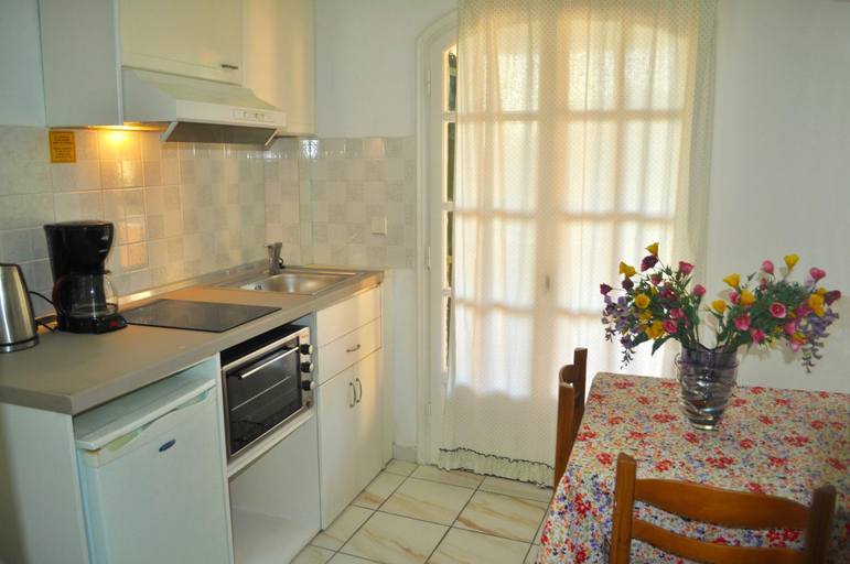 Restaurant 3, Apartments Maria with Pool - Agios Gordios Beach, Corfu, Ionian Islands
