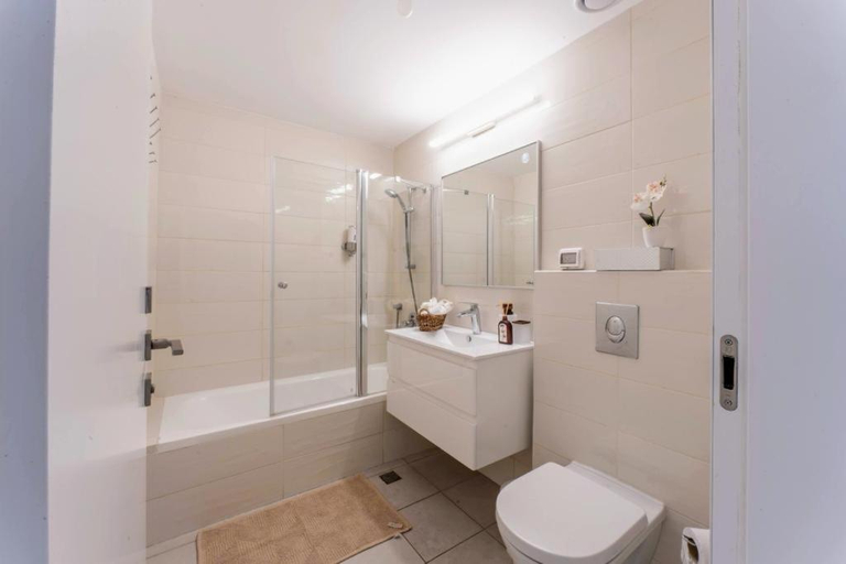 Bathroom 4, HolySuite J Tower