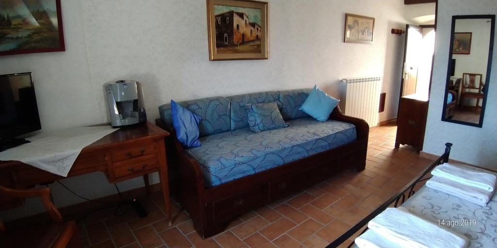 Others 4, Il Borgo 38, Isernia