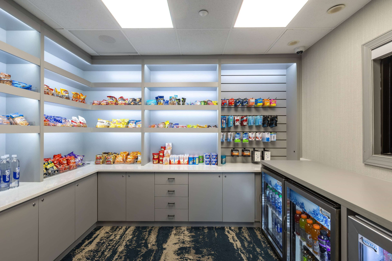 Food & Drinks 5, Wingate by Wyndham Charlotte Speedway/Concord, Cabarrus