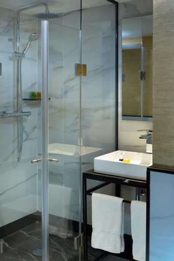 Bathroom 4, The Oliver Apartamentos, Madrid