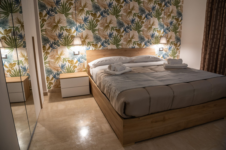 Bedroom 5, DolceVita, Messina