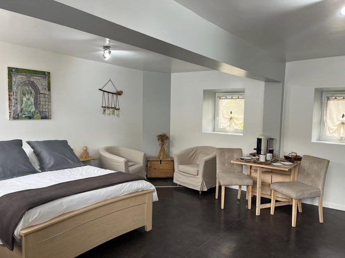 Others 2, Les Jardins d'Eva et Gotham, Eure