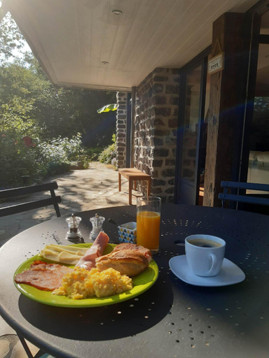 Food & Drinks 3, Chambres d'hotes La Tour de Bellevue et son jacuzzi, Maine-et-Loire