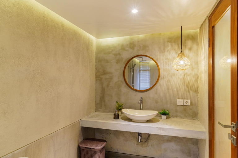 Bathroom 8