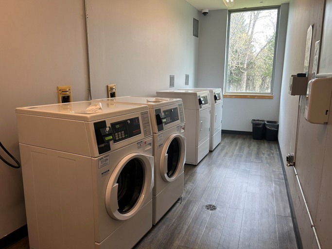 Bathroom 4, Residence & Conference Centre - Brampton, Peel