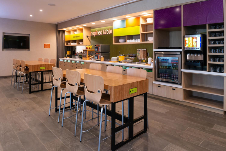 Food & Drinks 5, Home2 Suites by Hilton Columbus/West, OH, Franklin