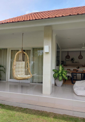 Villa Made Umalas 2Br with Private Pool, Badung