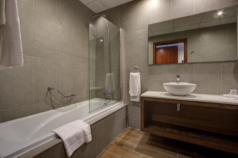 Bathroom 5, Vivaldi Malta, St Julian's