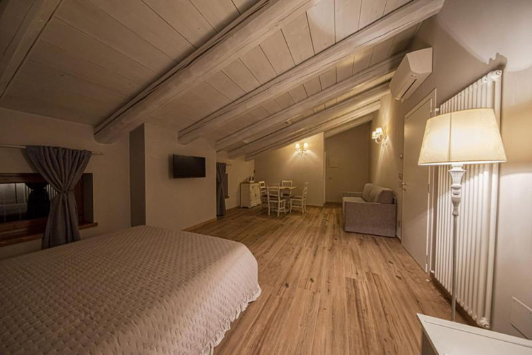 Others 5, B&B Ca' Bernai, Verona