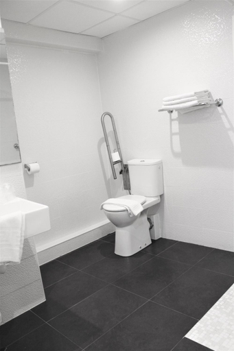 Bathroom 4, Hotel Marbel, Baleares