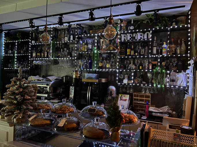 Others 5, B&B Caffe Retro’, Latina