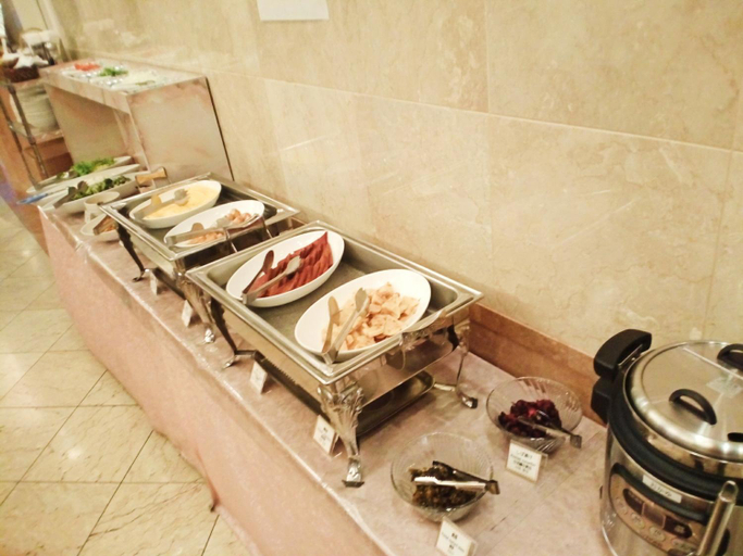 Food & Drinks 5, Hotel Sun Queen, Naha