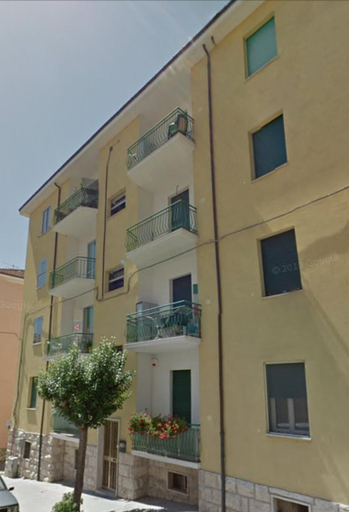 Exterior & Views, Primo a Destra, Campobasso