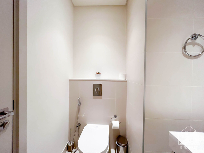Bathroom 4, Luxurious Beach front Apt with balcony Dubai Marina, Dubai