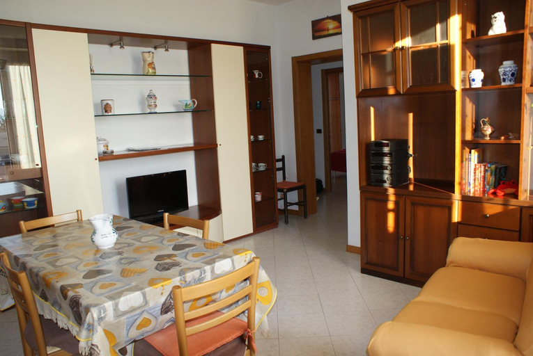 Dining Room 1