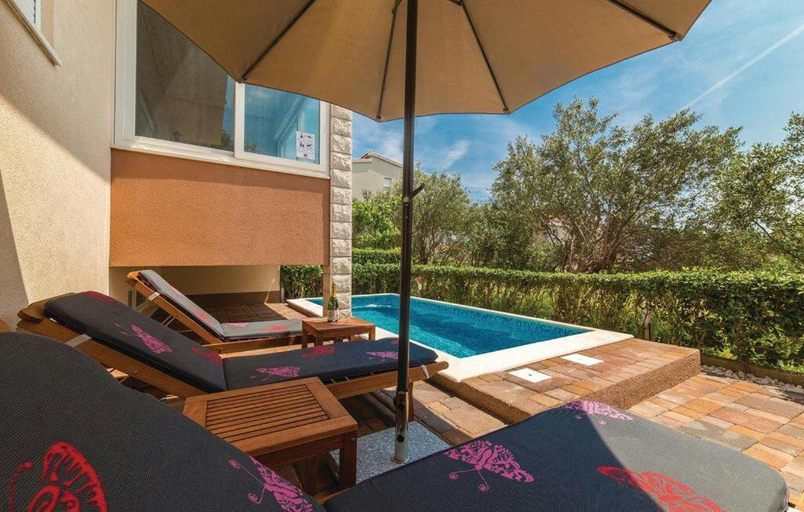 Sport & Beauty 2, Villa IPM Luxury with private pool, Kaštela