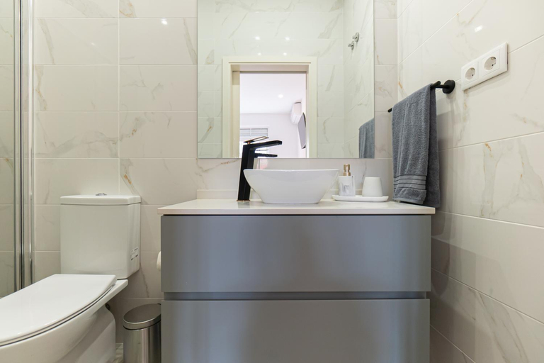 Bathroom 2, Best House Center - with Garage, Porto