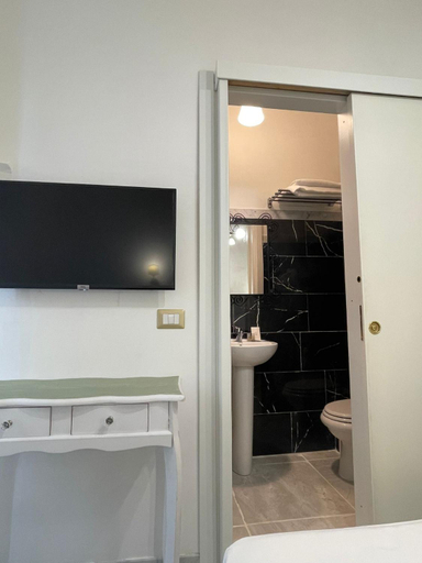 Bathroom 2, La casa in centro, Salerno