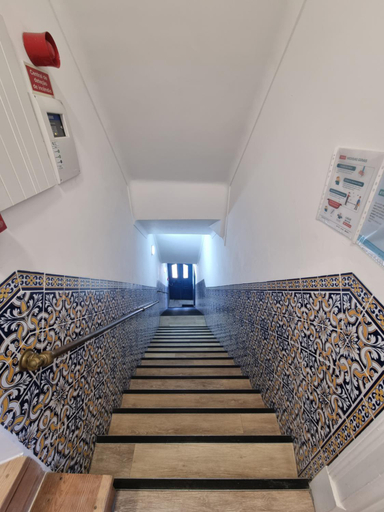 Others 5, PEPA Guesthouse, Setúbal