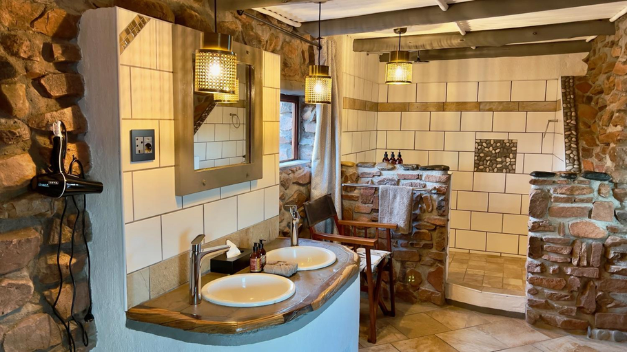 Bathroom 3, Namib Outpost, Gibeon