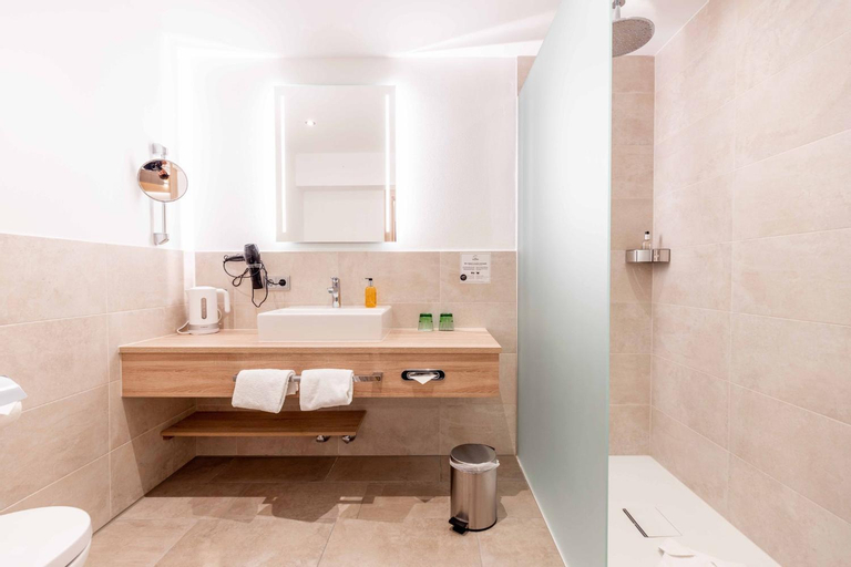 Bathroom 9