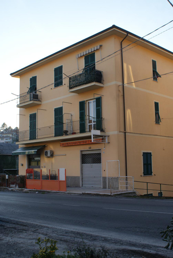 Exterior 14