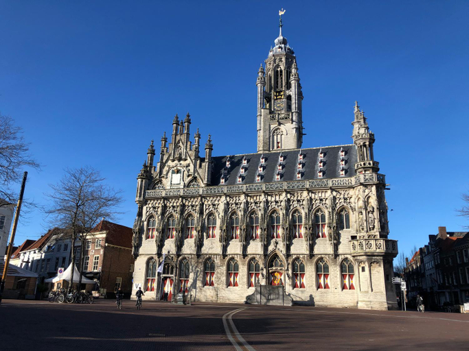 Others 4, Stadsdromer, Middelburg