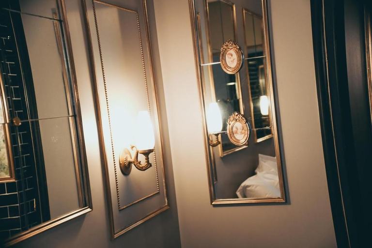 Bathroom 3, La Mondaine, Paris