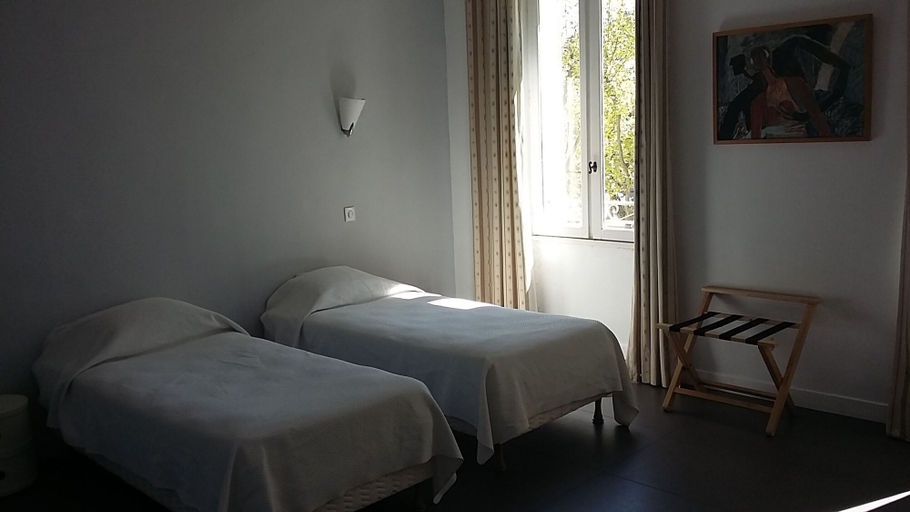 Bedroom 3, Hotel Burrhus, Vaucluse