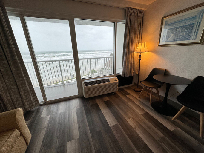 Others 5, Emerald Shores Resort, Volusia