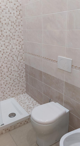 Bathroom 3, Riva Superior, Genova