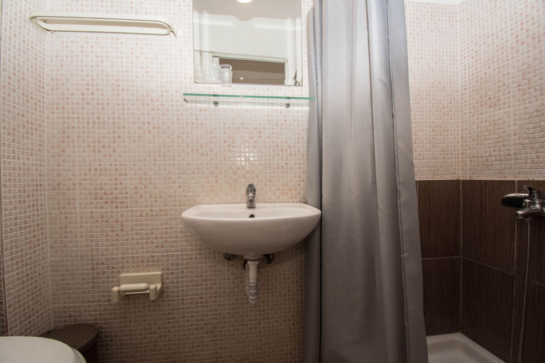 Bathroom 3, Athina Apartments, Crete