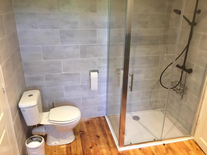 Bathroom 1, Chambres d'hotes MoulinDT, Lot-et-Garonne