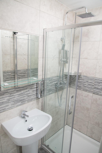 Bathroom 2, TLK Apartments & Hotel - Beckenham, London