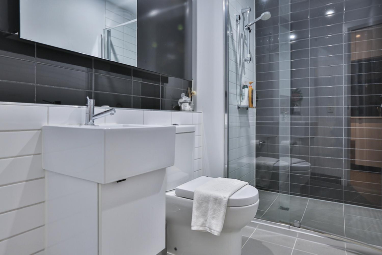 Bathroom 3, MY80 Apartment located in the inner of Melbourne CBD, Melbourne
