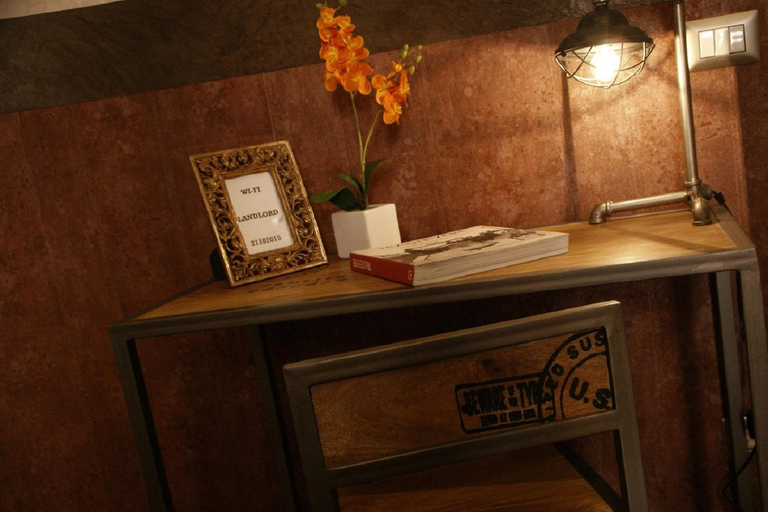 Others 4, Landlord in Trastevere, Rome