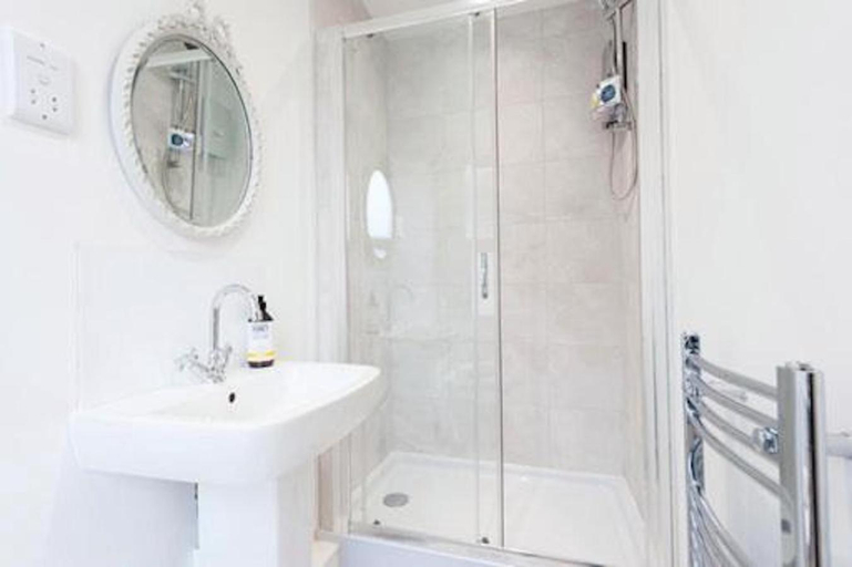 Others 3, The Blackwater Suite, Essex