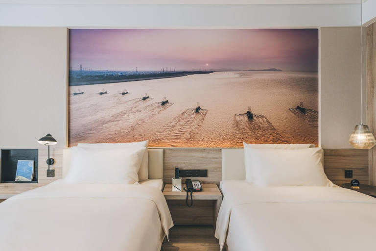 Bedroom 2, Atour Hotel Haining Leather City Nanguanxiang, Jiaxing