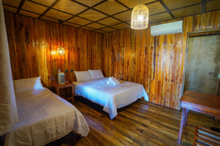 Bedroom 3, Marika Resort, Badian