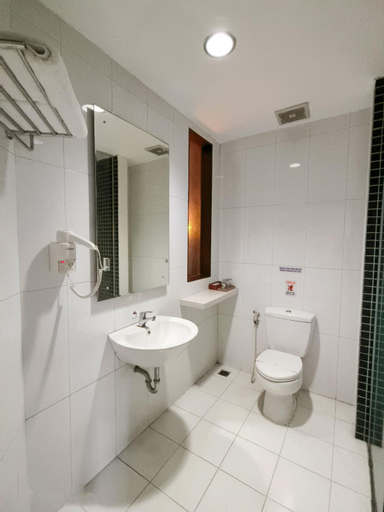 Bathroom 6