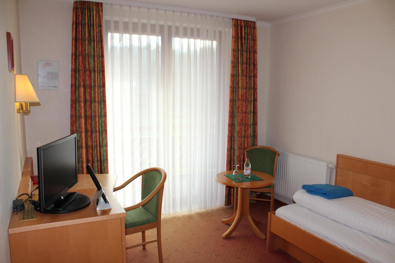 Bedroom 3, Hotel Waldeck mit Restaurant, Heilbronn