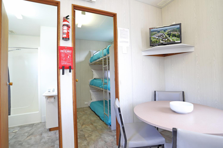Bathroom 4, Wonthaggi Park Lane Holiday Park, Bass Coast Bal