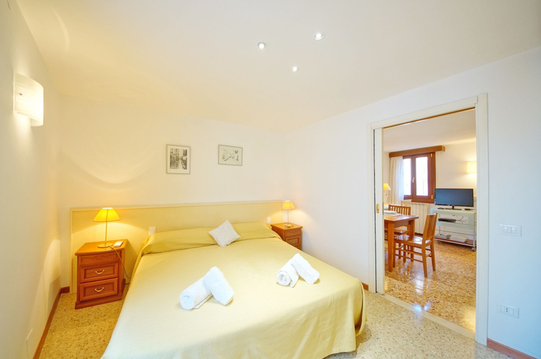 Room, DolceVita Apartments N. 465, Venezia