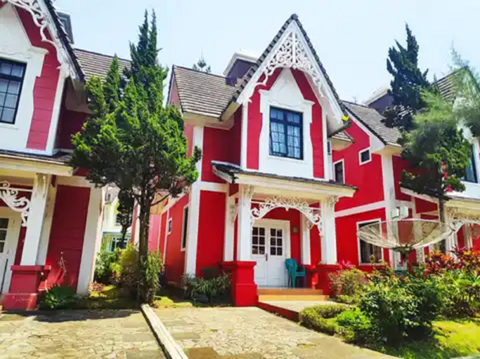 Exterior & Views 4, Villa Kota Bunga Allamanda, Bogor