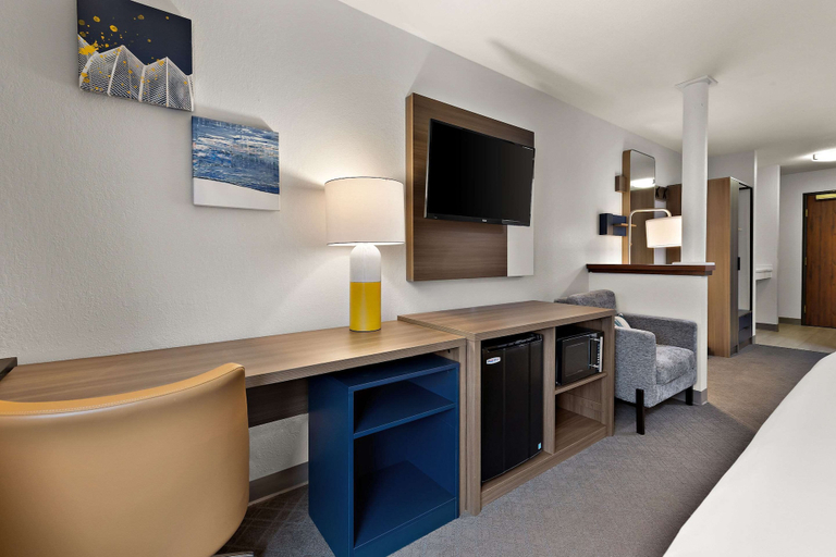 Others 5, Comfort Inn & Suites Fremont, Sandusky